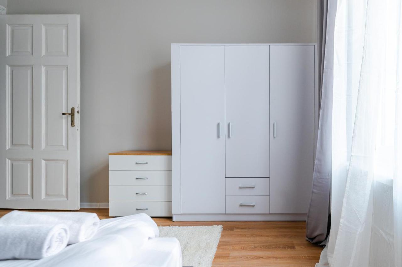 Boutique 2-Bedroom Apartment In Sofia Zewnętrze zdjęcie